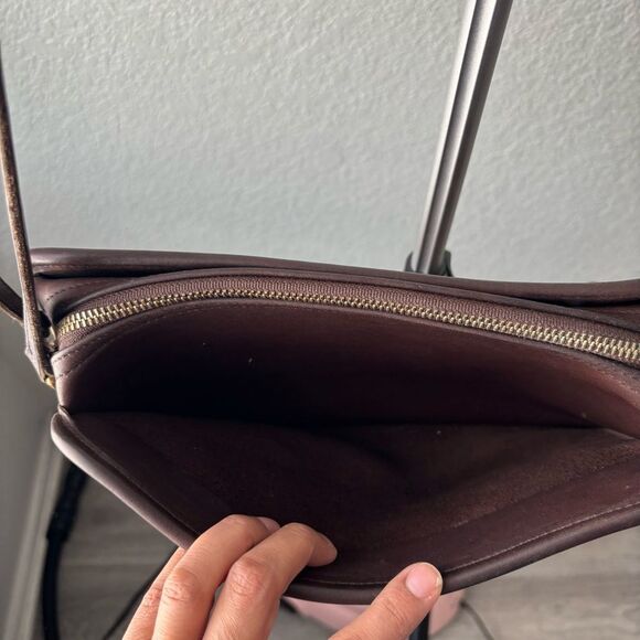 Vintage Coach Sutton Bag - Picture 2 of 9